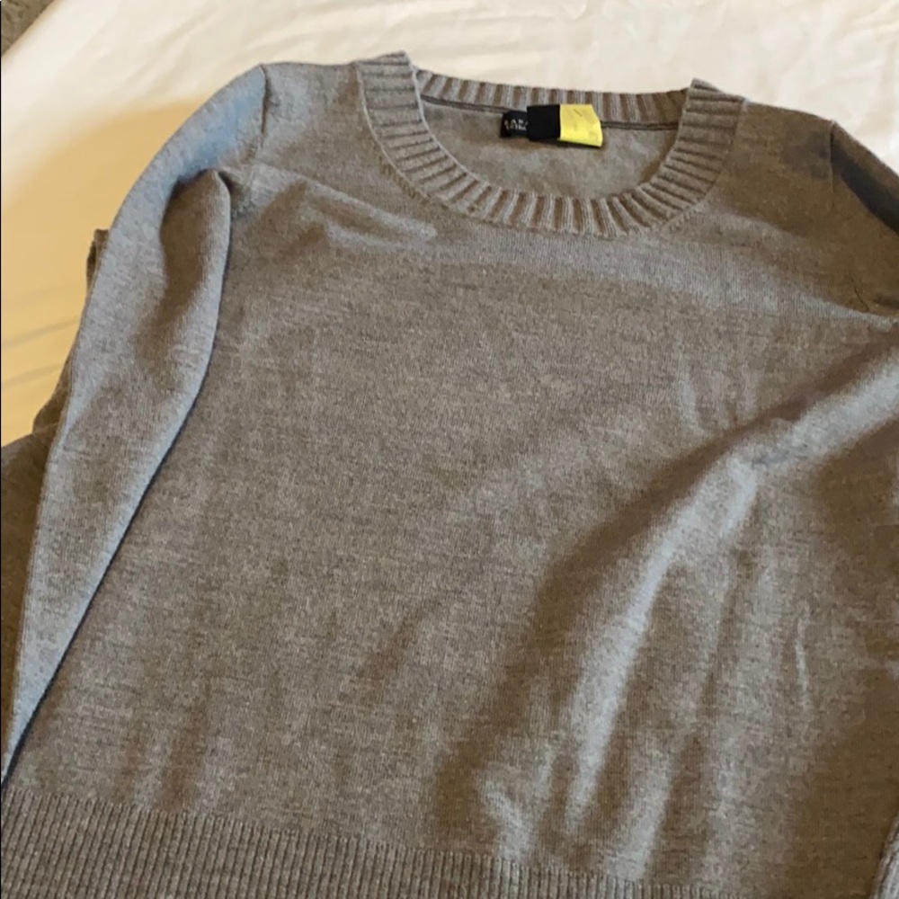 Grey sweater - Picture 6 of 7